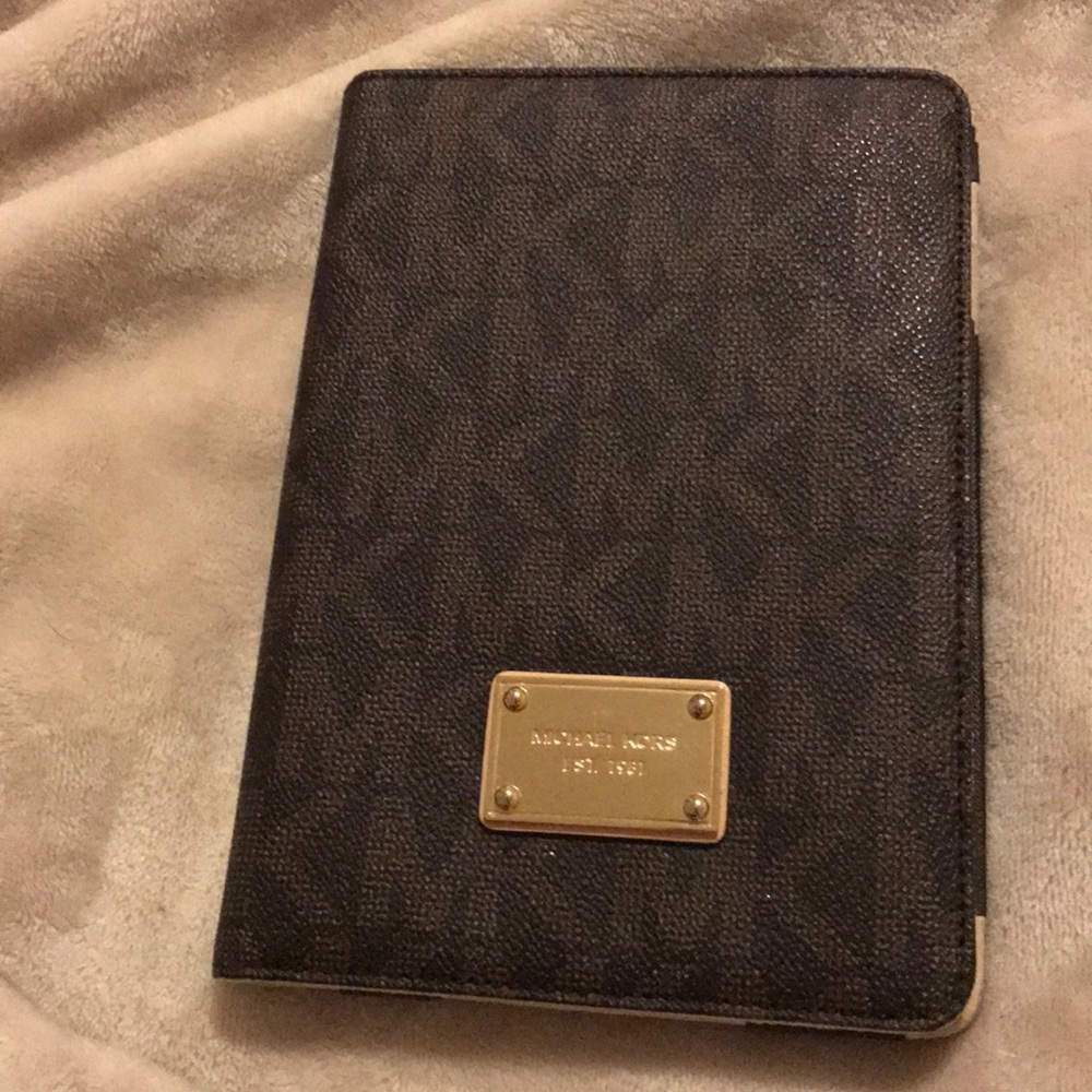 Michael Kors iPad mini case. In great condition!